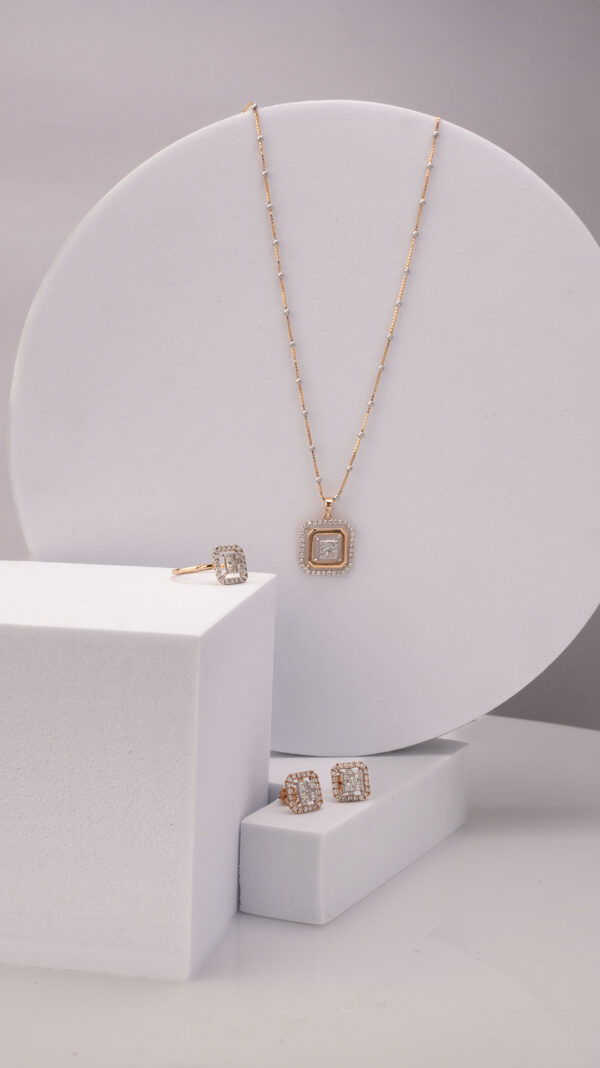 ROUND BRILLIANT PENDANT SET + RING