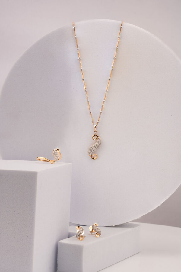 ROUND BRILLIANT PENDANT SET + RING