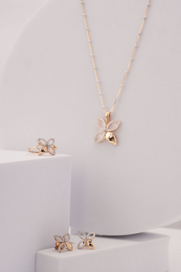 ROUND BRILLIANT PENDANT SET + RING - Image 2