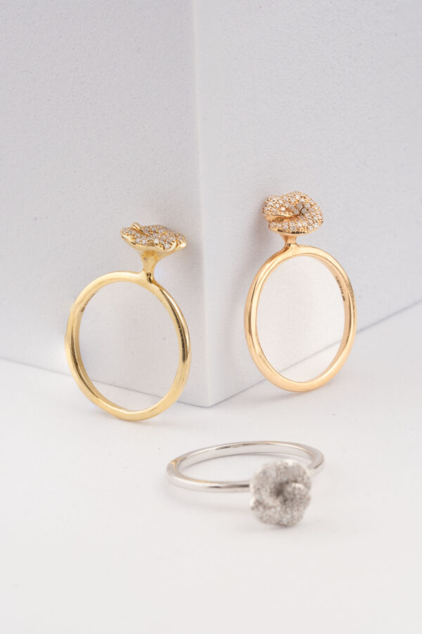 ROUND BRILLIANT LADIES RING